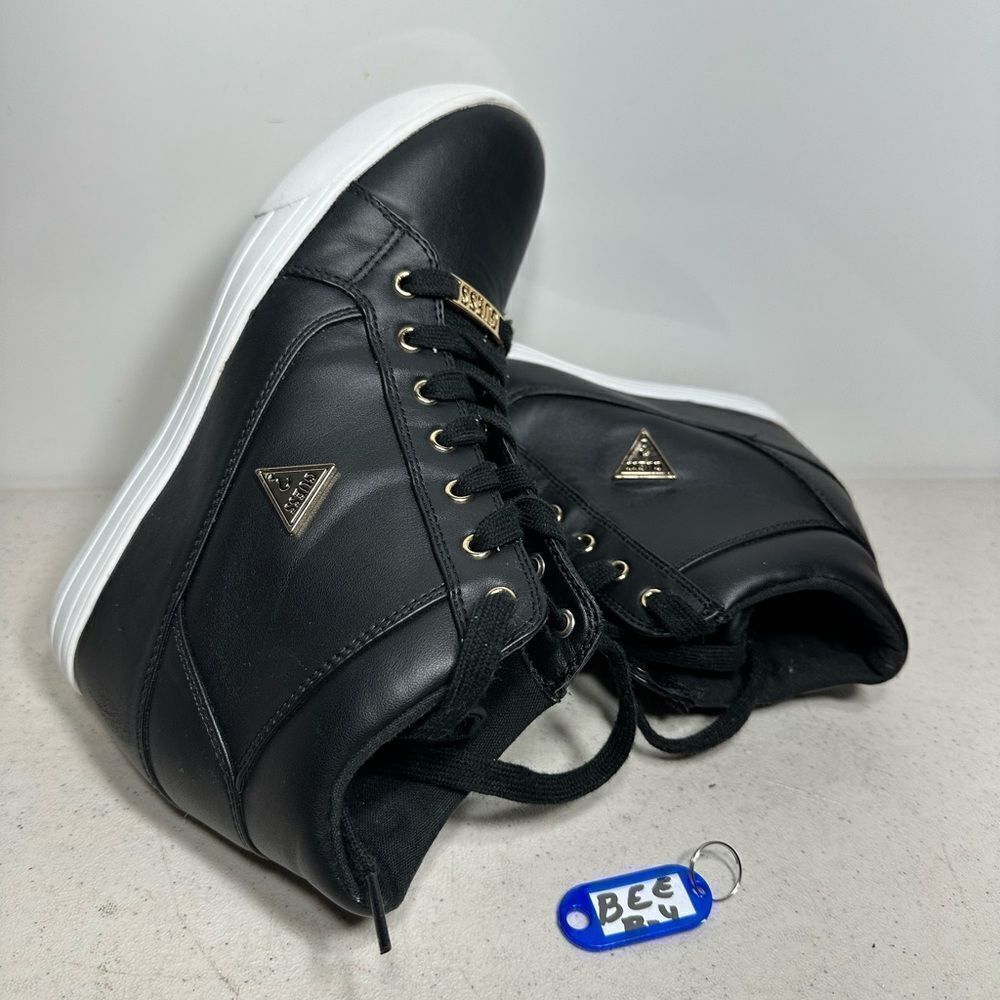 GUESS Women's Wedge Bootie Size 8,5
